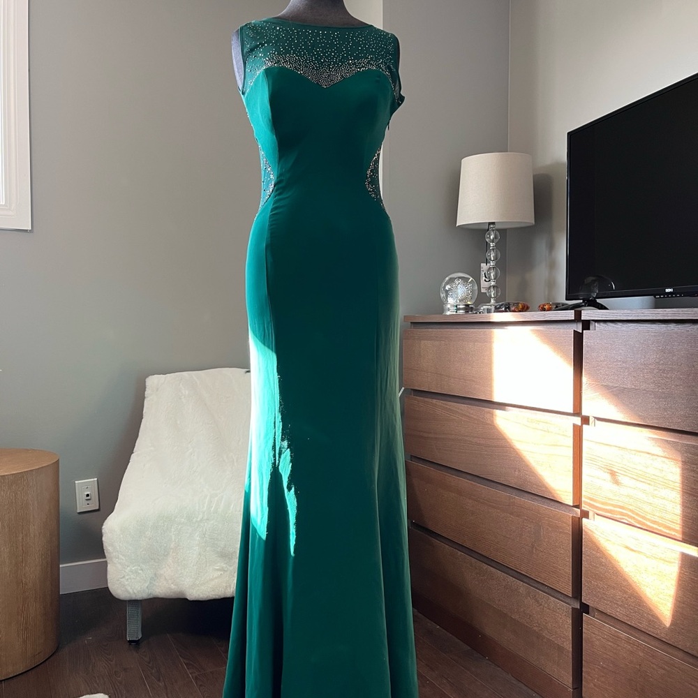 Elegant Teal Sleeveless Gown